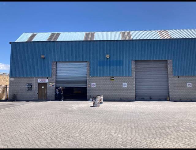 2,200M² WAREHOUSE RENTED IN OTTERY